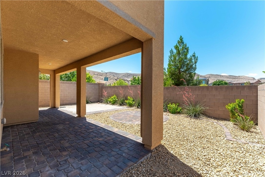 12333 Silvana Street - Photo 22