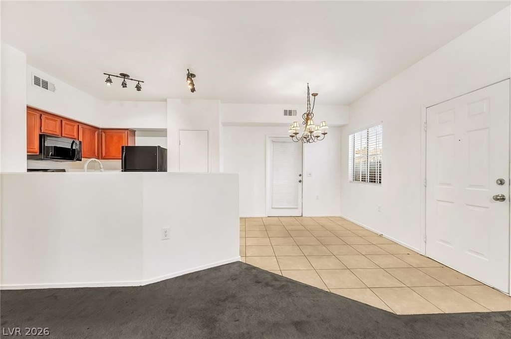 10245 S Maryland Parkway - Photo 4