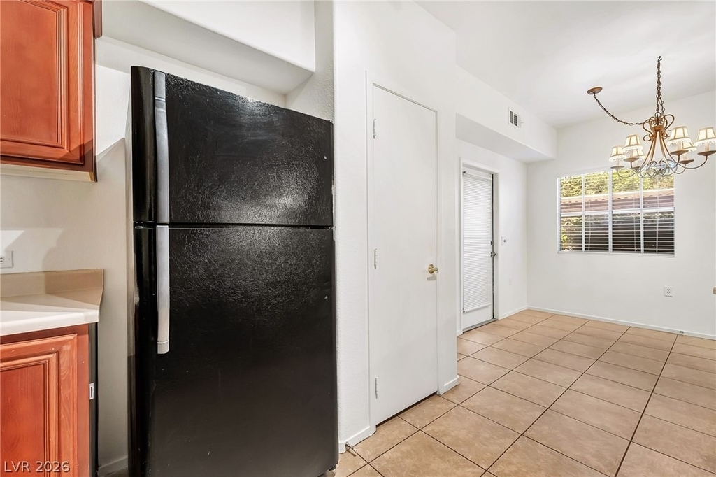 10245 S Maryland Parkway - Photo 8