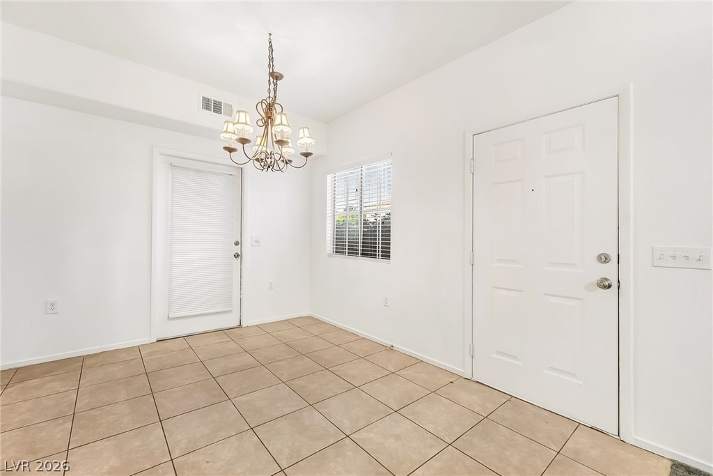 10245 S Maryland Parkway - Photo 5