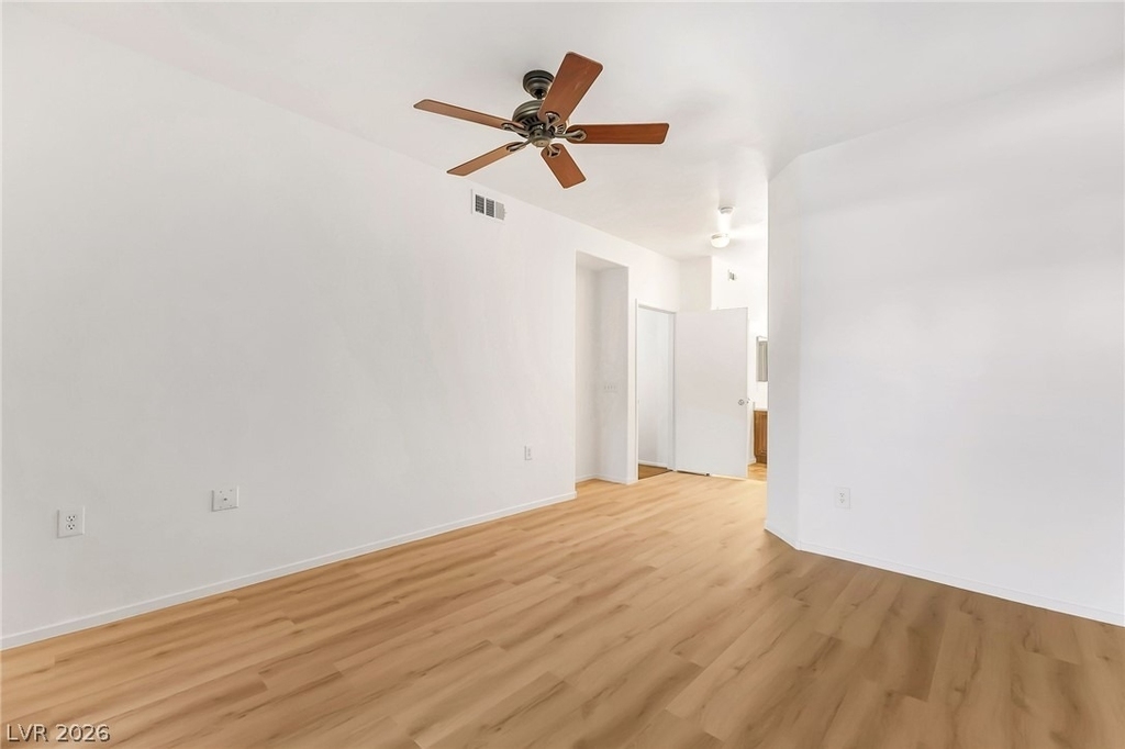 10245 S Maryland Parkway - Photo 12