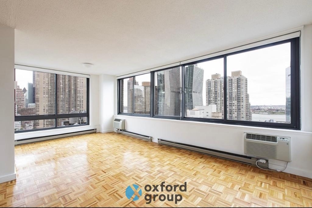 East 34th Street - Photo 0
