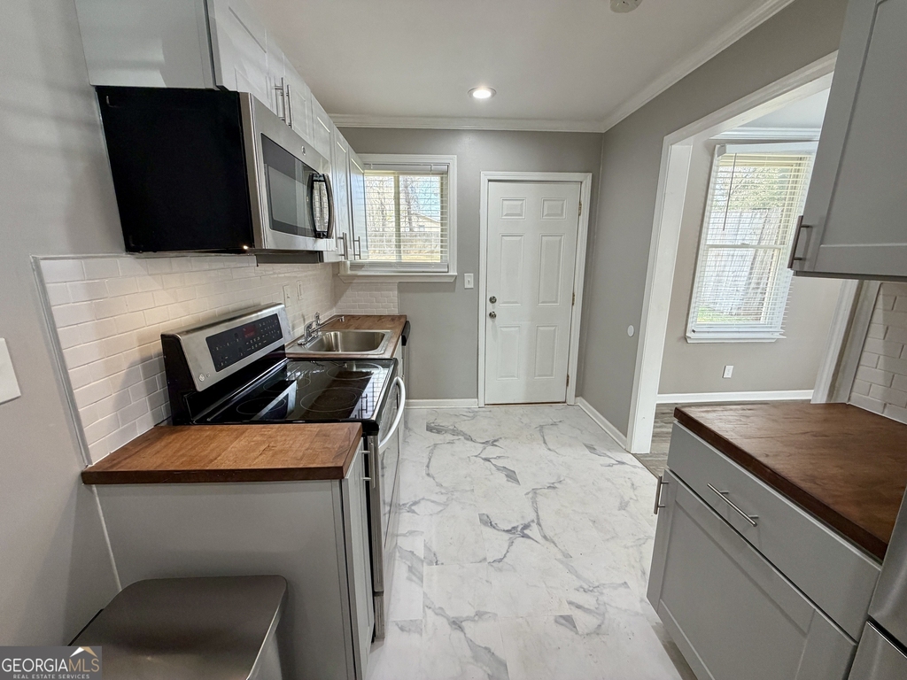 2912 Glenwood Avenue Se - Photo 11