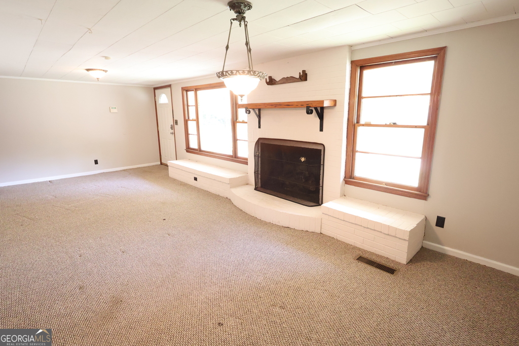140 Bell Avenue Se - Photo 2