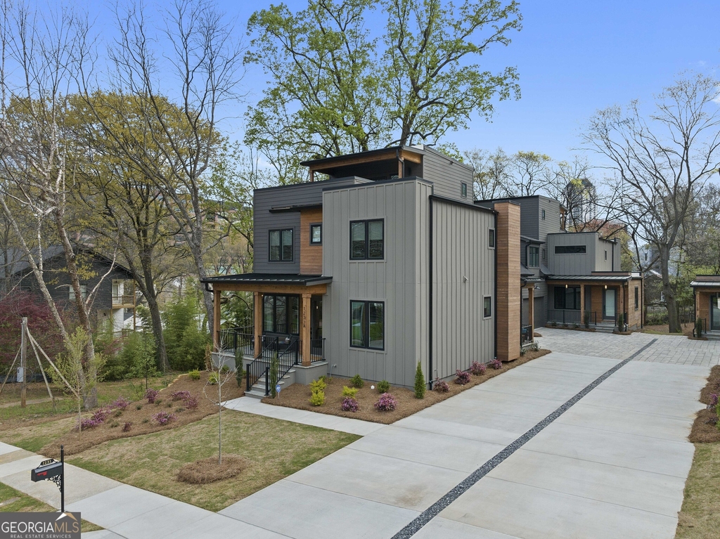 1231 Holly Street - Photo 3