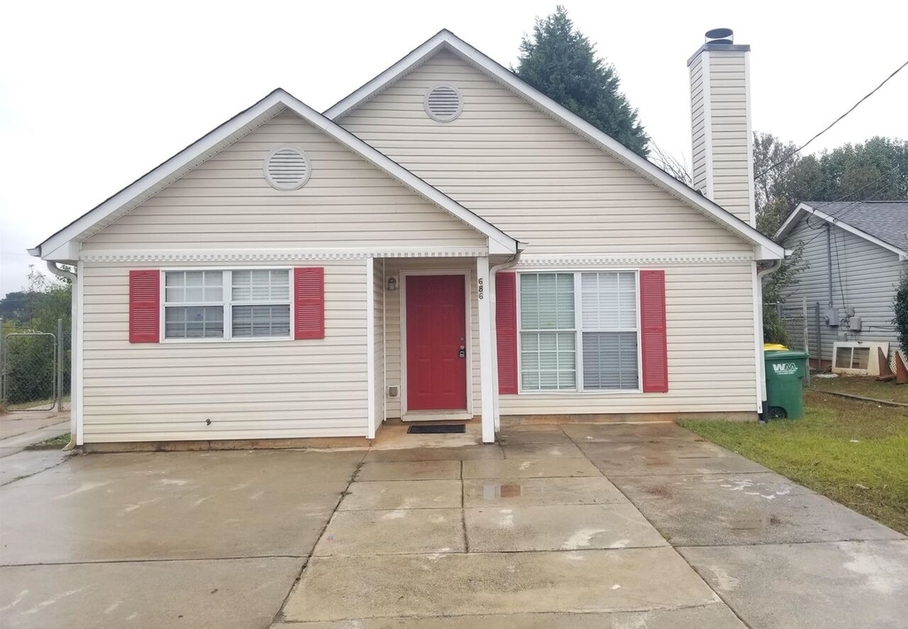 686 Morrow Road - Photo 0