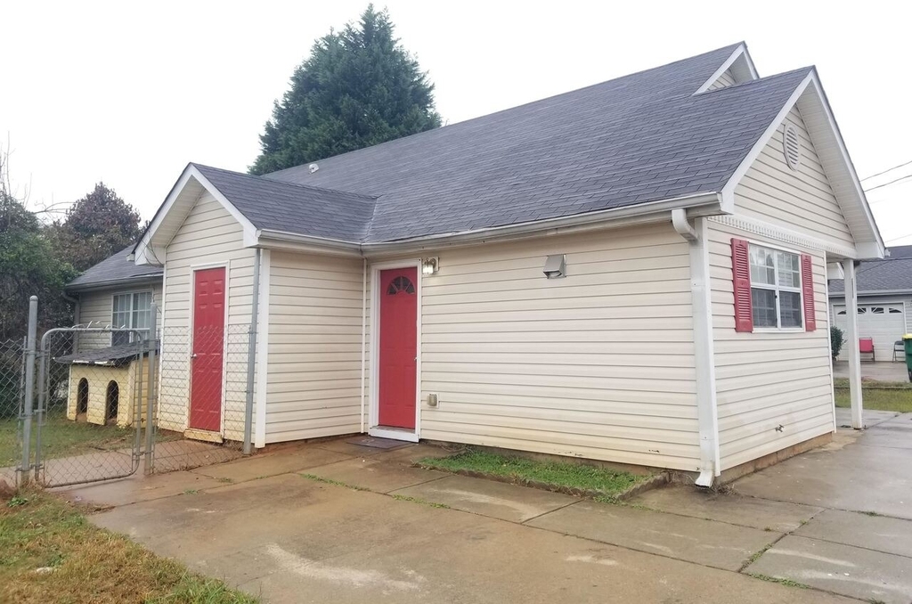 686 Morrow Road - Photo 2