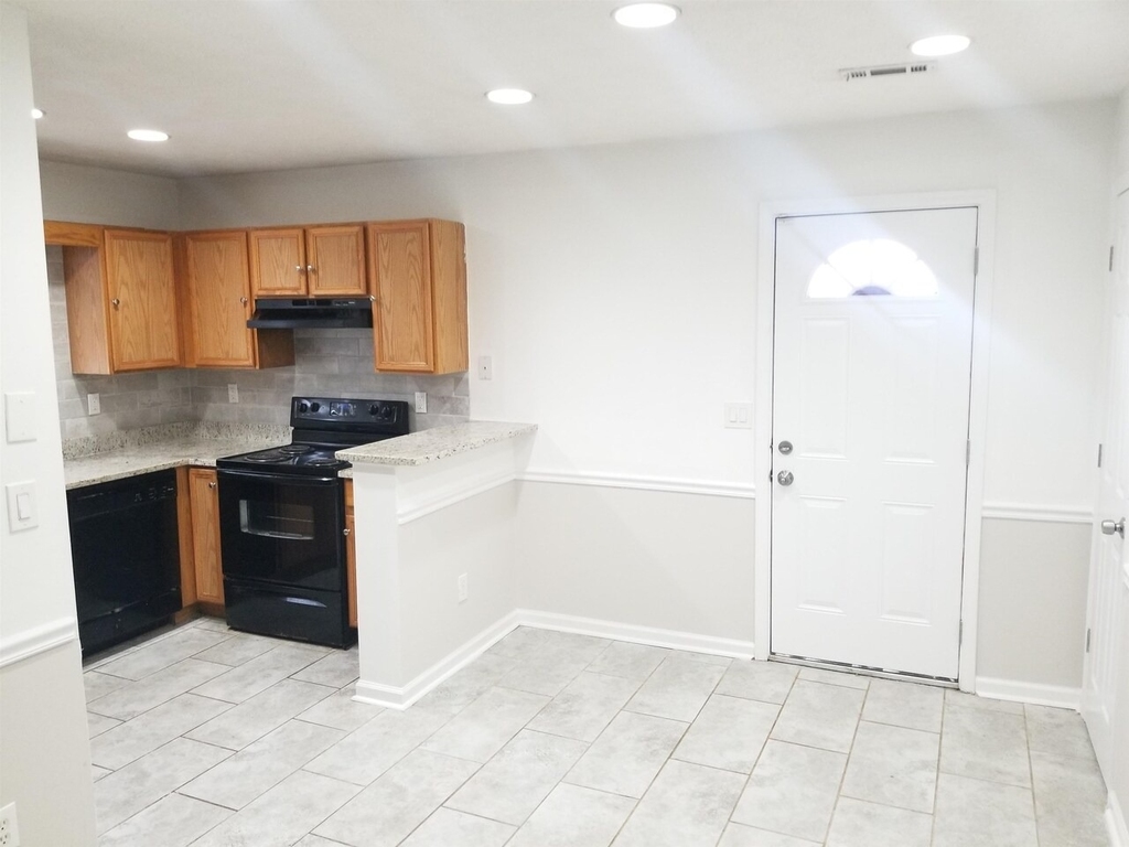 686 Morrow Road - Photo 4