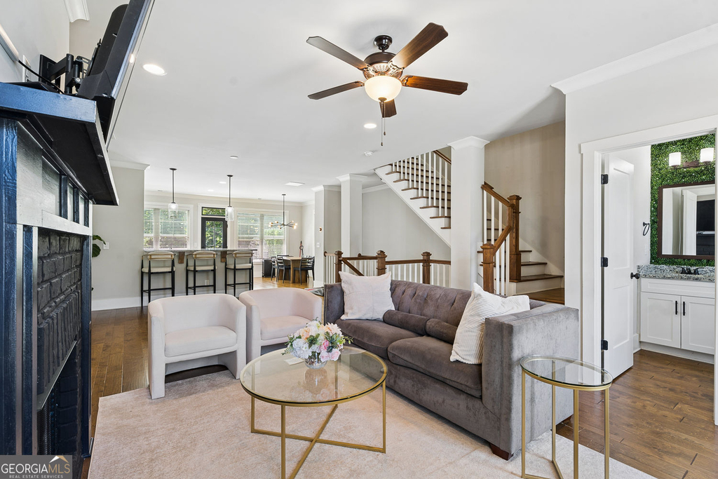 2424 Misty Hollow Place - Photo 5