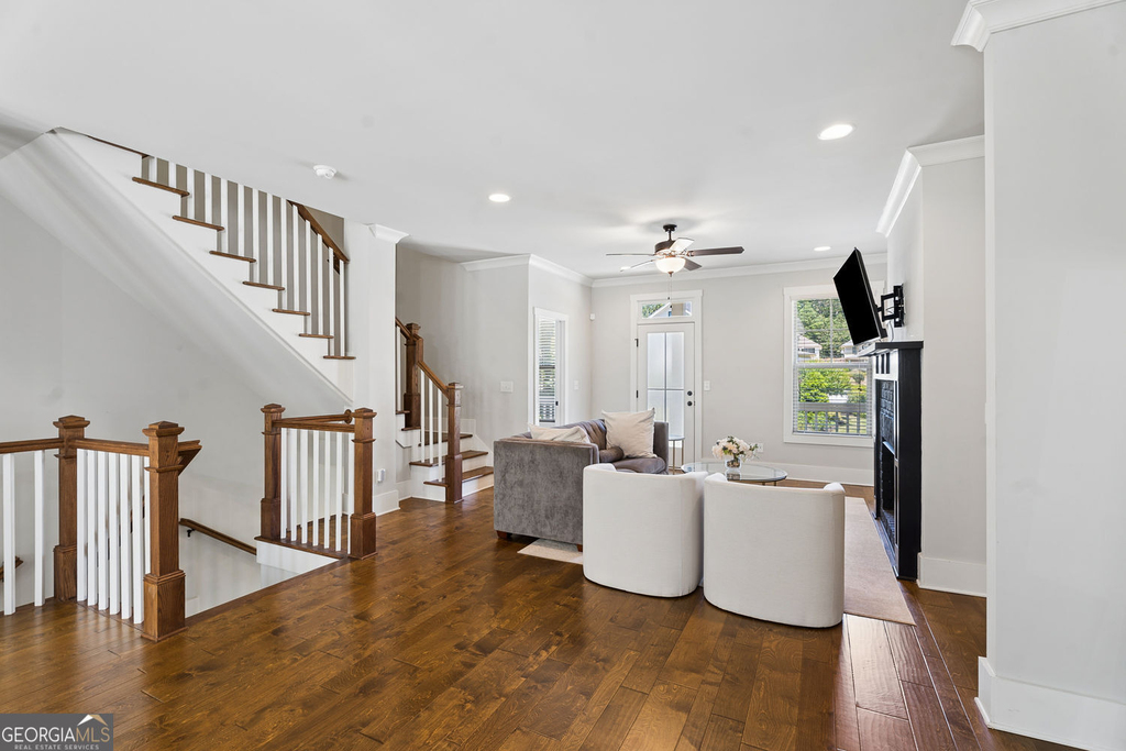 2424 Misty Hollow Place - Photo 7