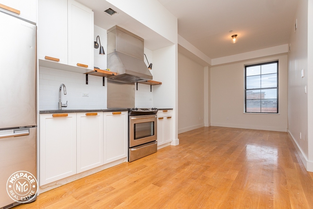 1680 Madison Street - Photo 1