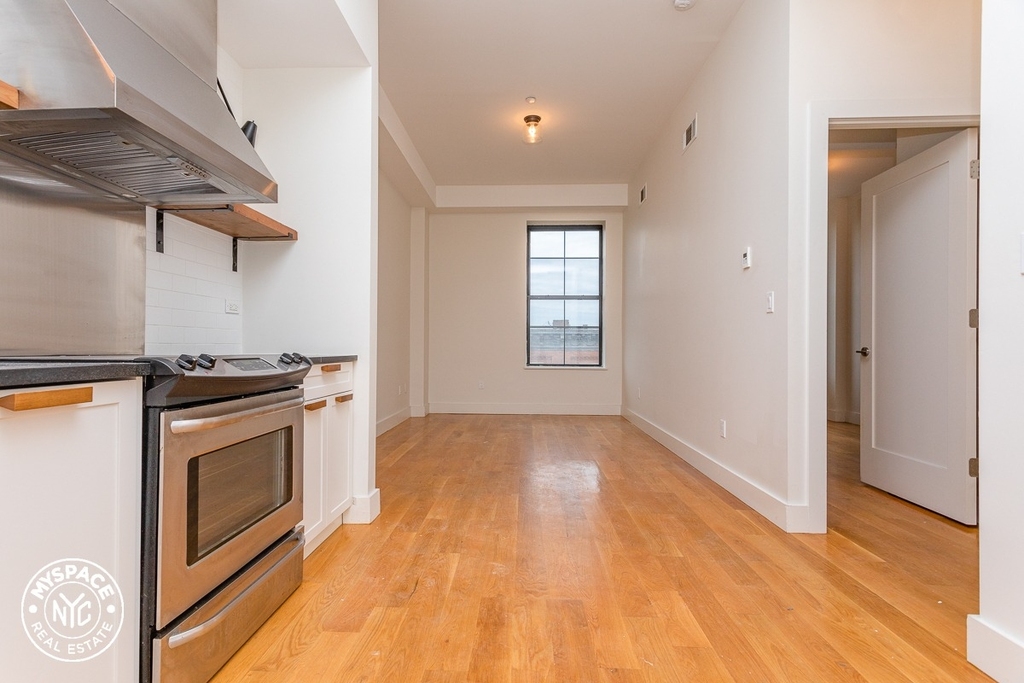 1680 Madison Street - Photo 2