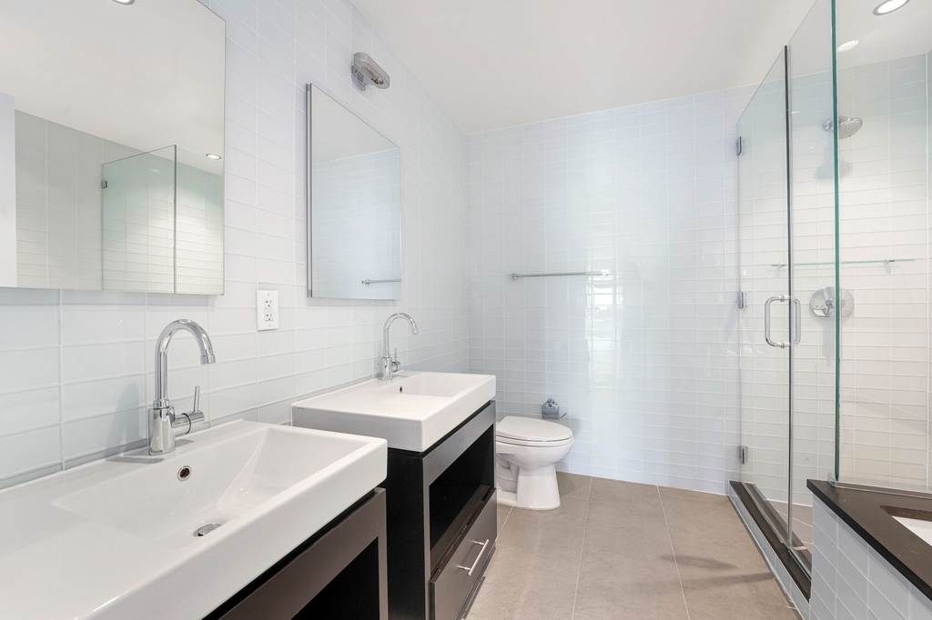 554 West 54th Street - Photo 8