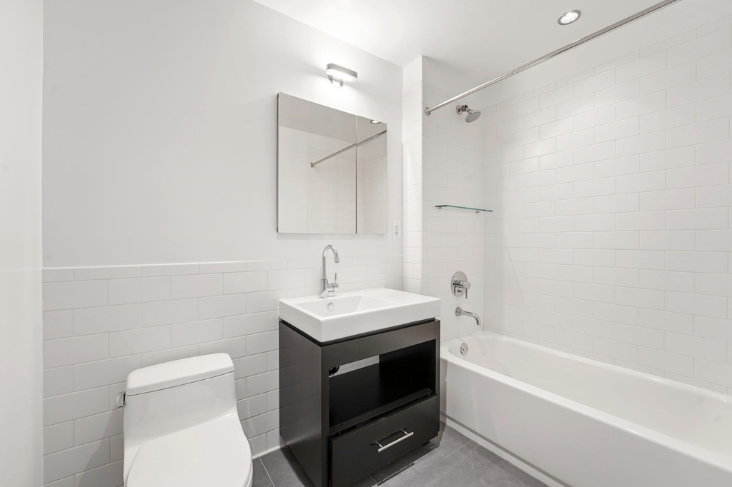 554 West 54th Street - Photo 9