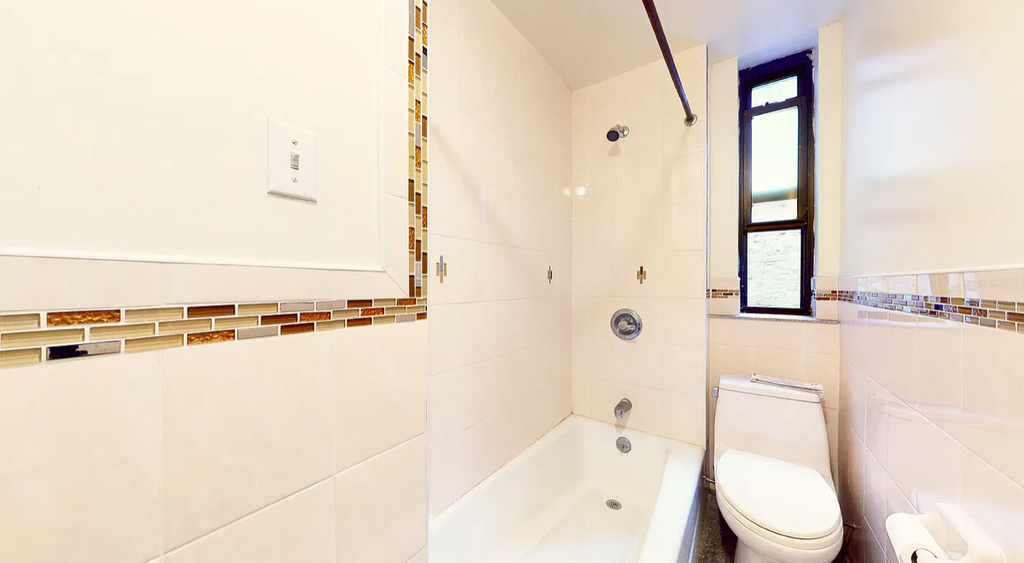 West 72nd street  - Photo 5