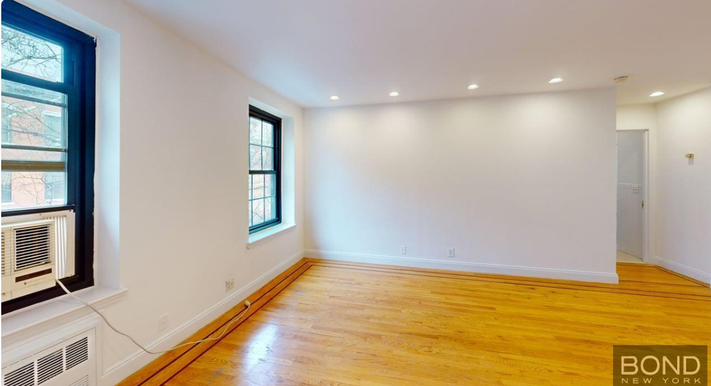 Charlton Street - Photo 9