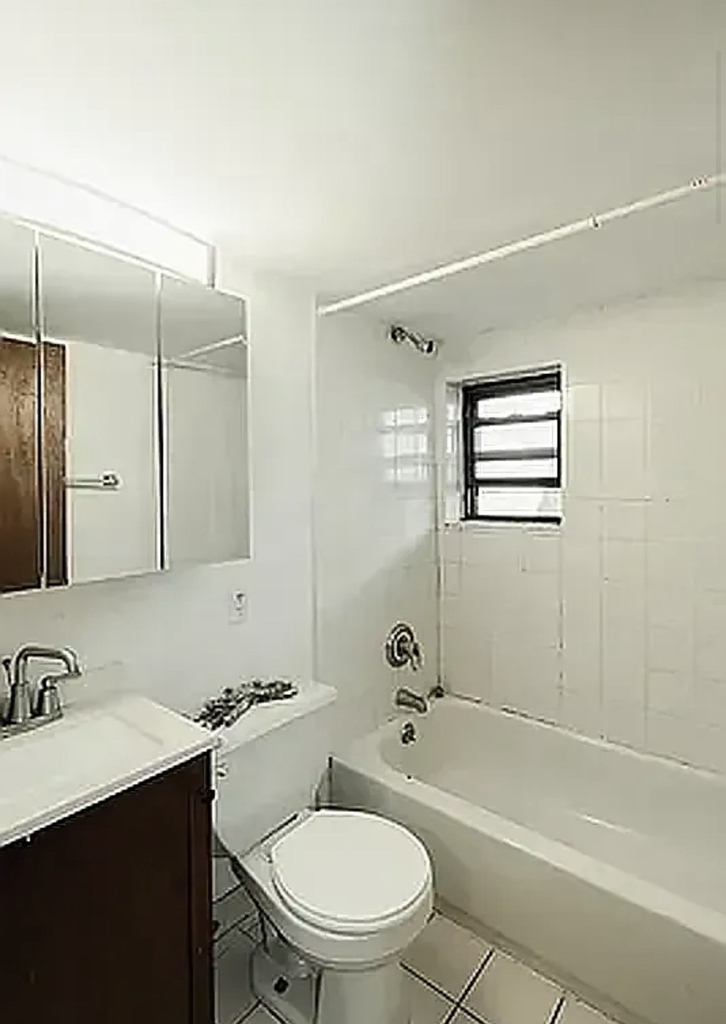 29 7th Avenue - Photo 9