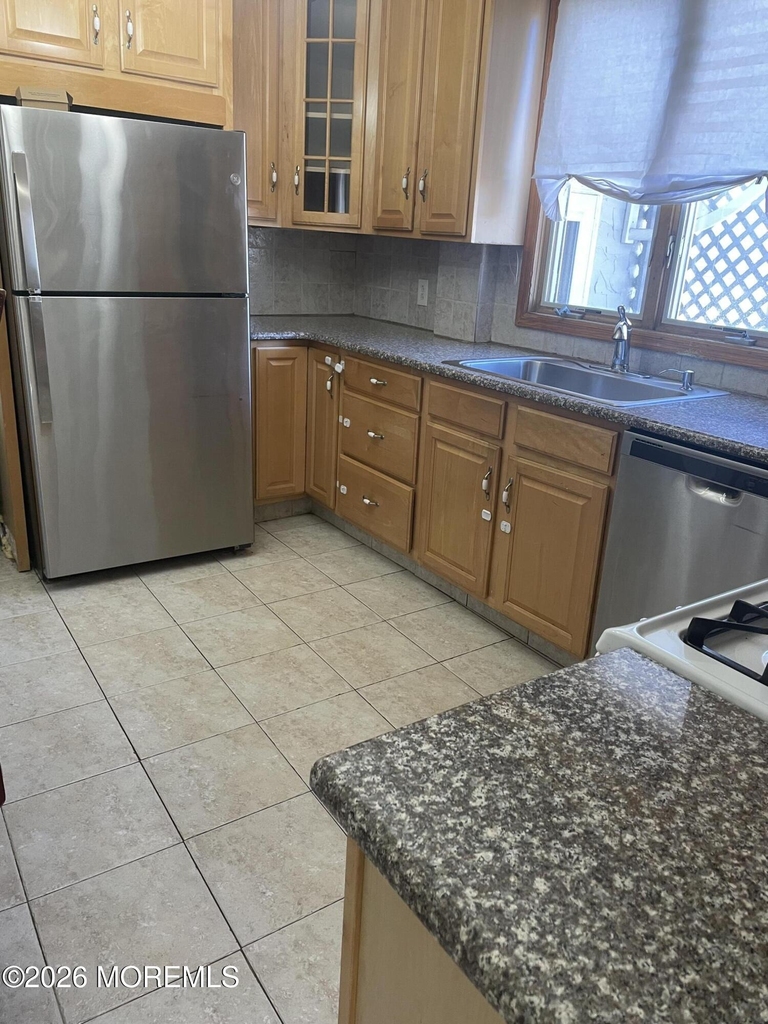 538 Ocean Boulevard - Photo 4
