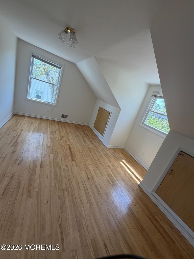 24 Berger Avenue - Photo 1