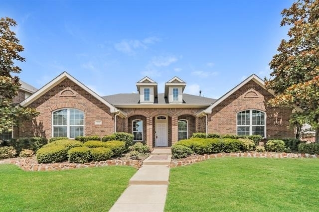 631 Magnolia Lane - Photo 0