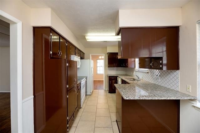 1605 Arrowhead - Photo 9
