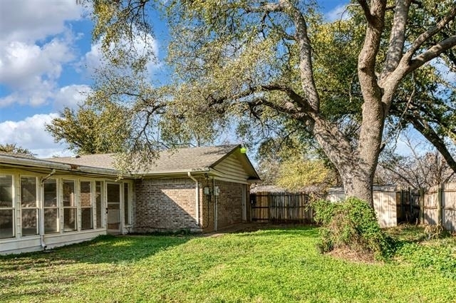 1605 Arrowhead - Photo 29