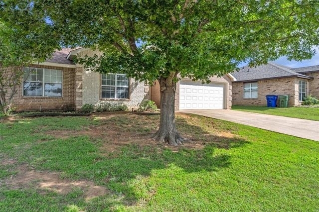 1618 Fern Drive - Photo 2