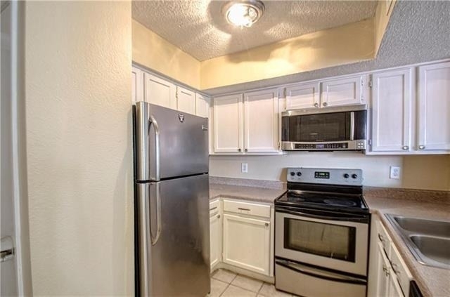 9835 Walnut Street - Photo 2