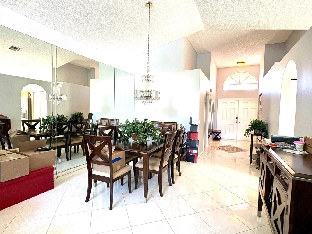 3771 Newport Avenue - Photo 5