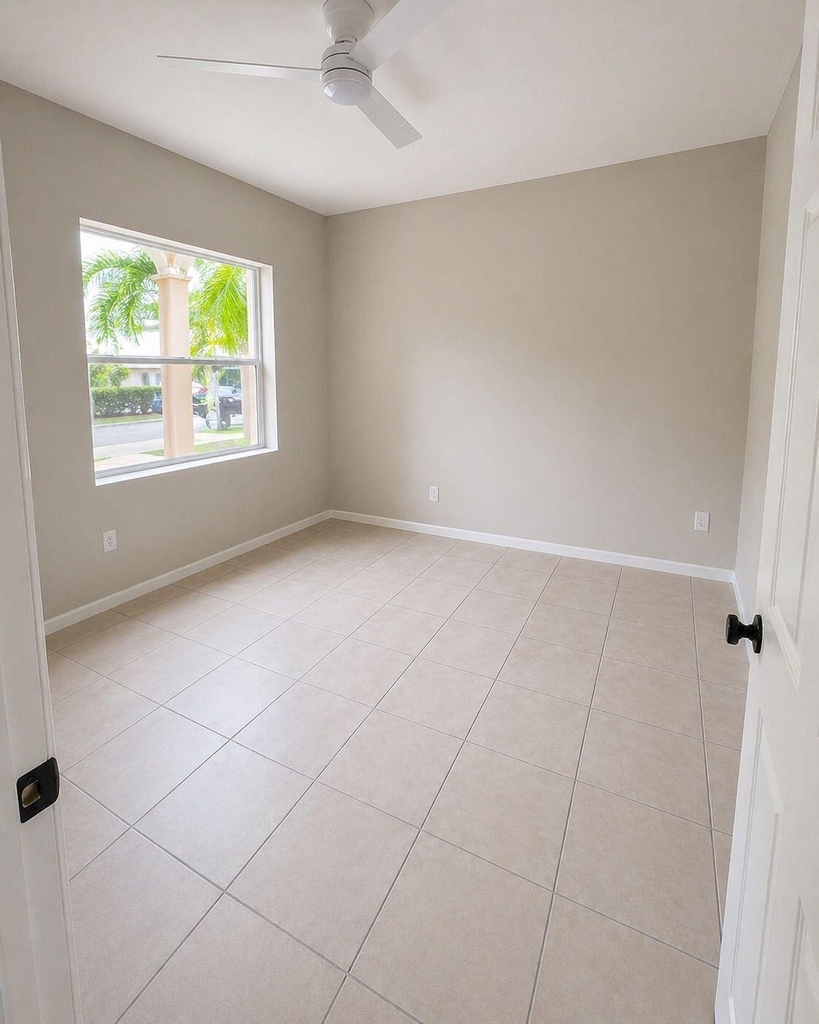 2730 Forest Hills Boulevard - Photo 11
