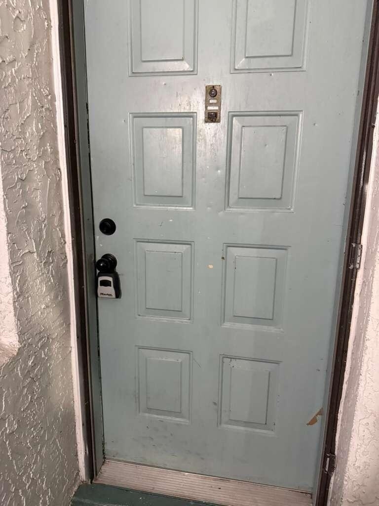 2730 Forest Hills Boulevard - Photo 3