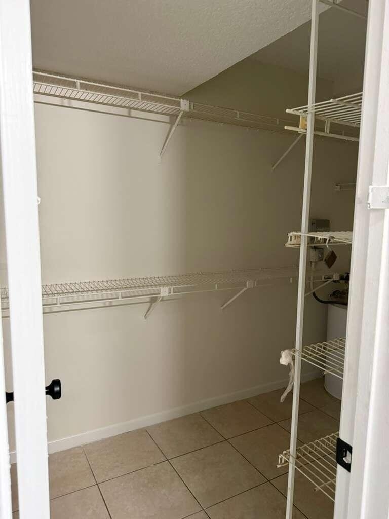 2730 Forest Hills Boulevard - Photo 12