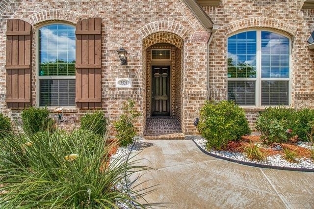 3521 Washington Drive - Photo 1