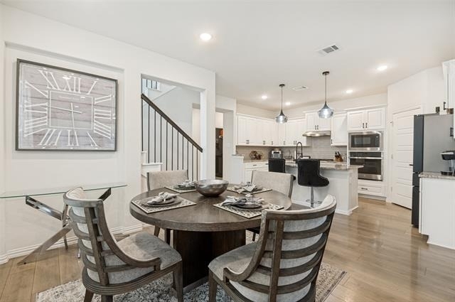 656 Bethpage Drive - Photo 3