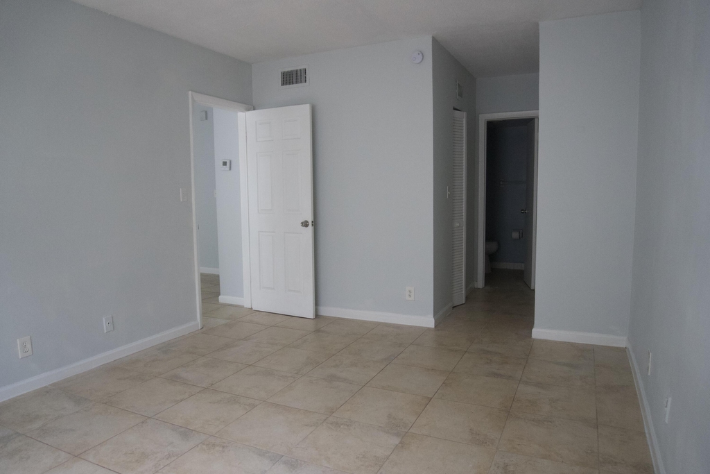 151 Se 6th Avenue - Photo 9