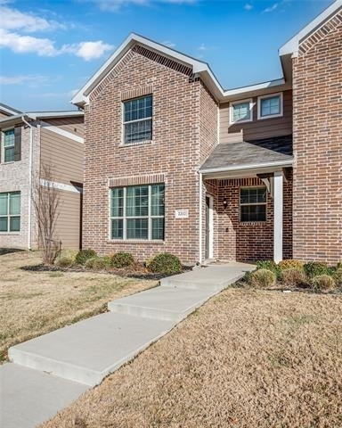 2212 Davenport Drive - Photo 2