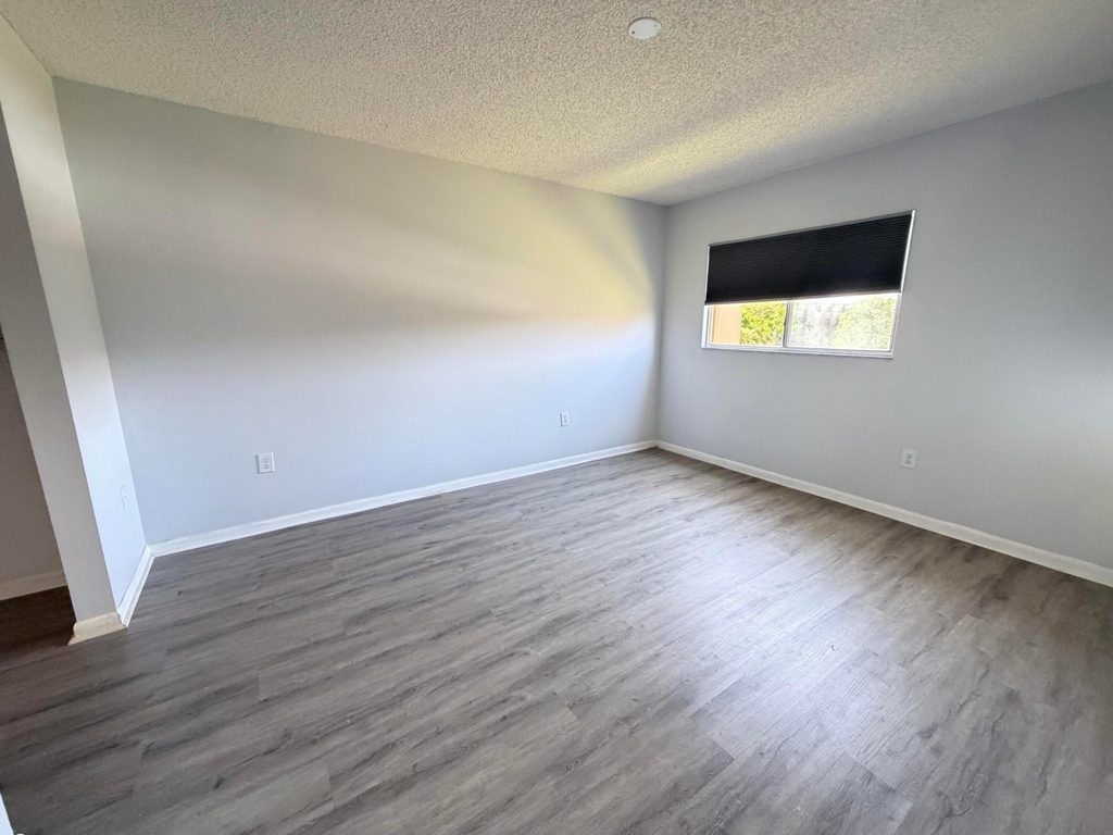 12650 Sw 15th Street - Photo 5