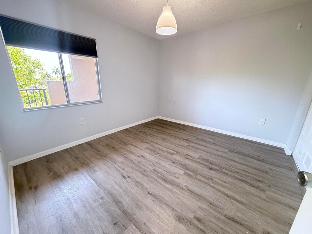 12650 Sw 15th Street - Photo 10