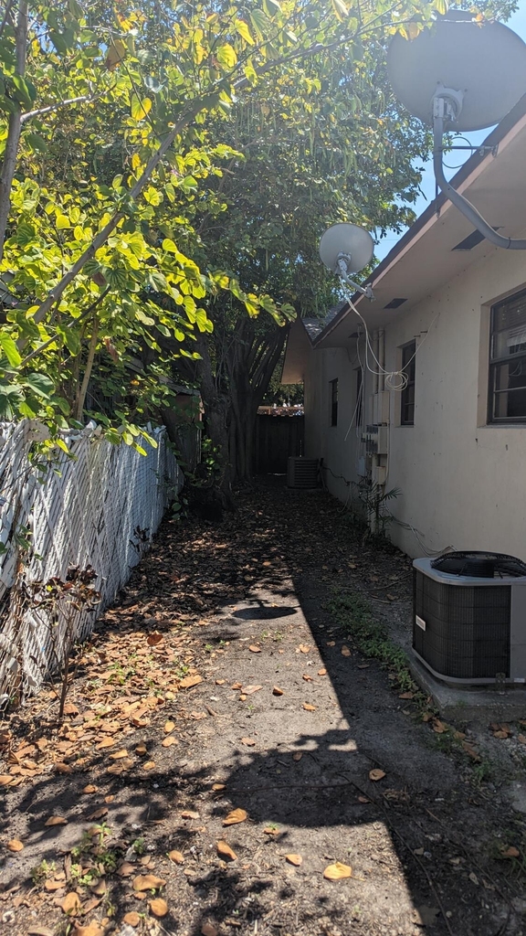 1944 Taft Street - Photo 3