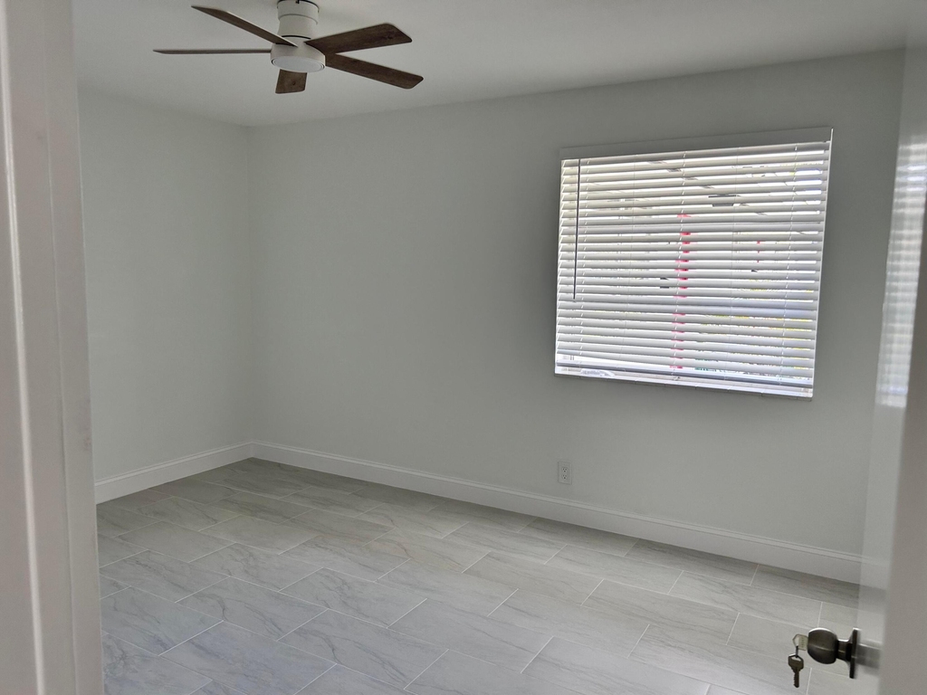 630 Prosperity Farms Road - Photo 5
