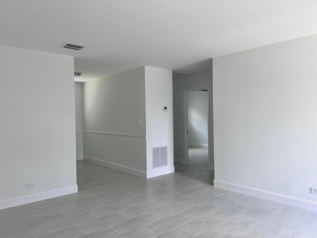 630 Prosperity Farms Road - Photo 3