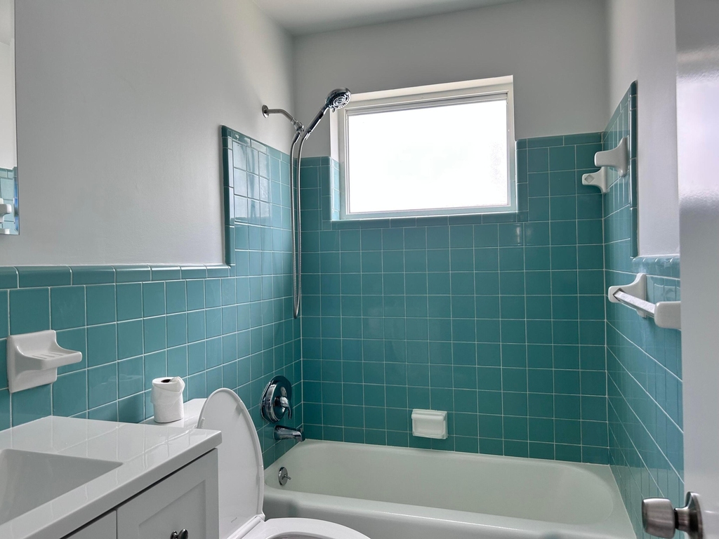 630 Prosperity Farms Road - Photo 4
