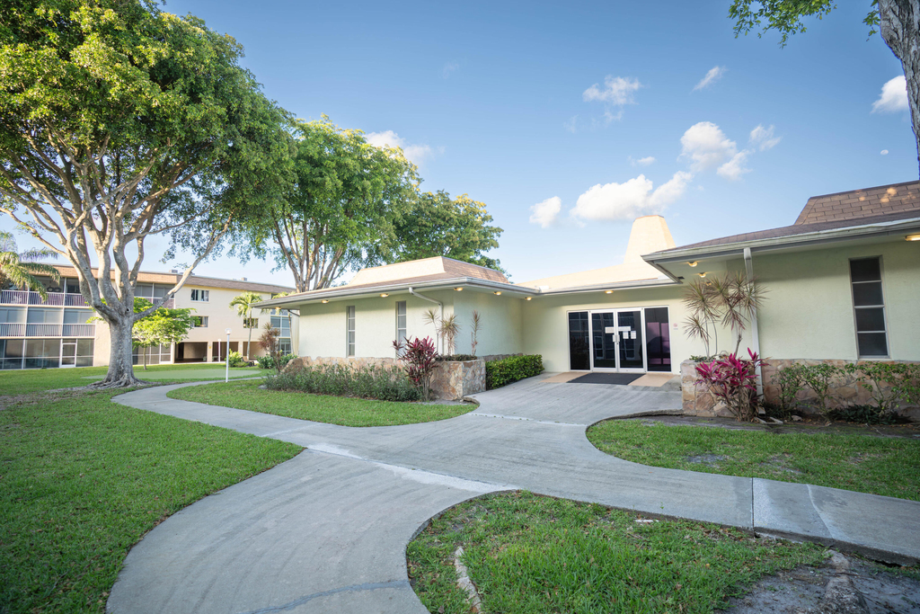 400 W Village Green Cir Circle W - Photo 16