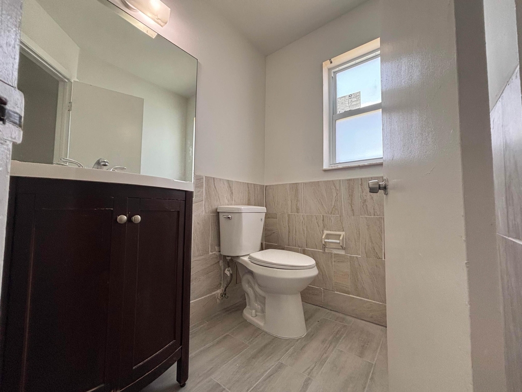 11401 Nw 45th Street - Photo 3