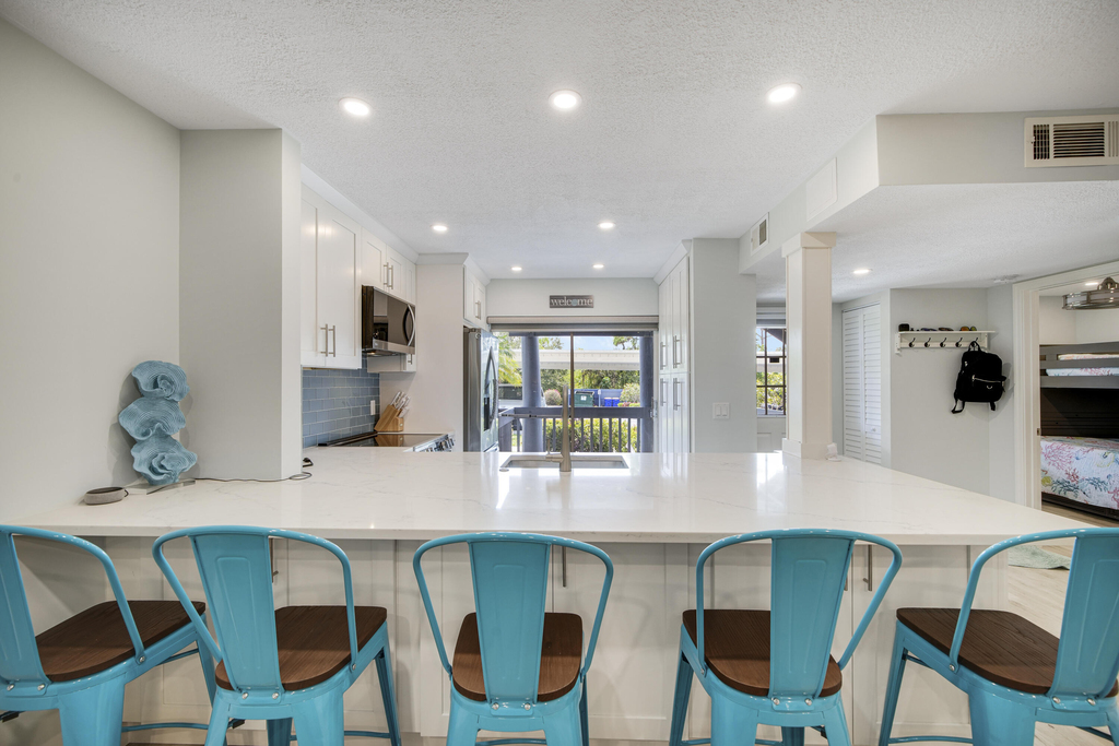 1637 Ne Nautical Place - Photo 17