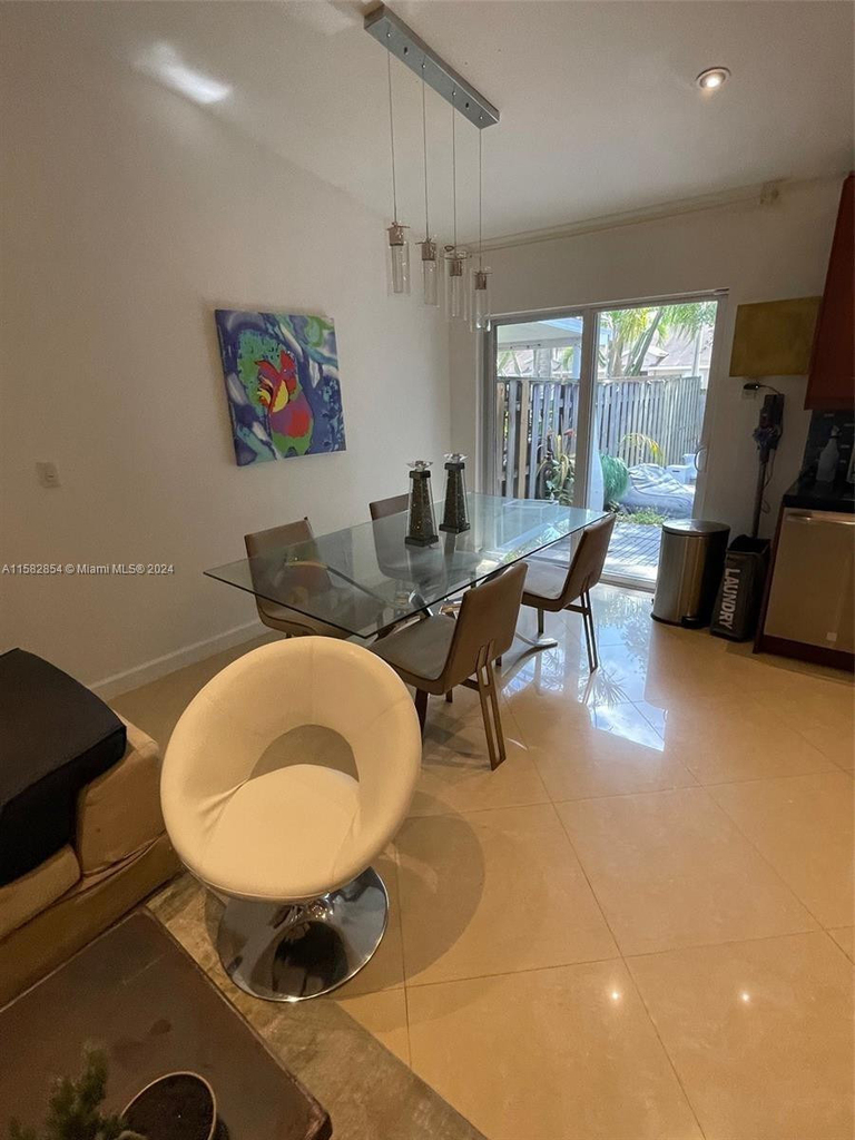 4920 Sw 27th Avenue - Photo 17