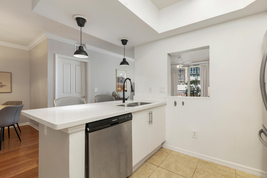 600 S Dixie Highway - Photo 3