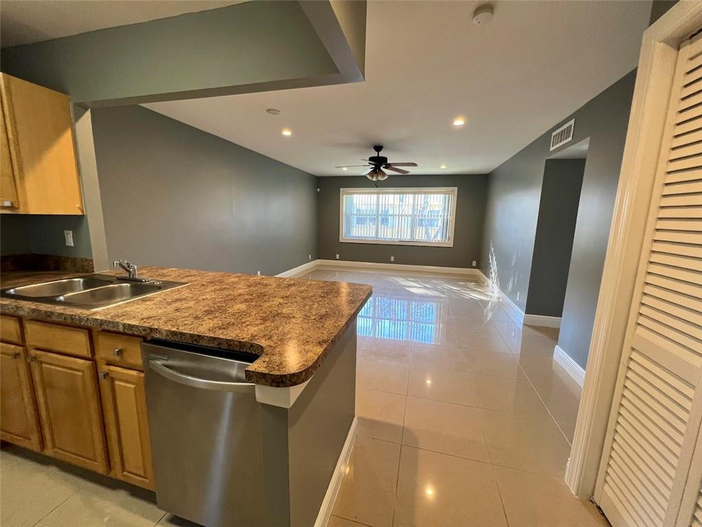 610 Se 2nd Avenue - Photo 0