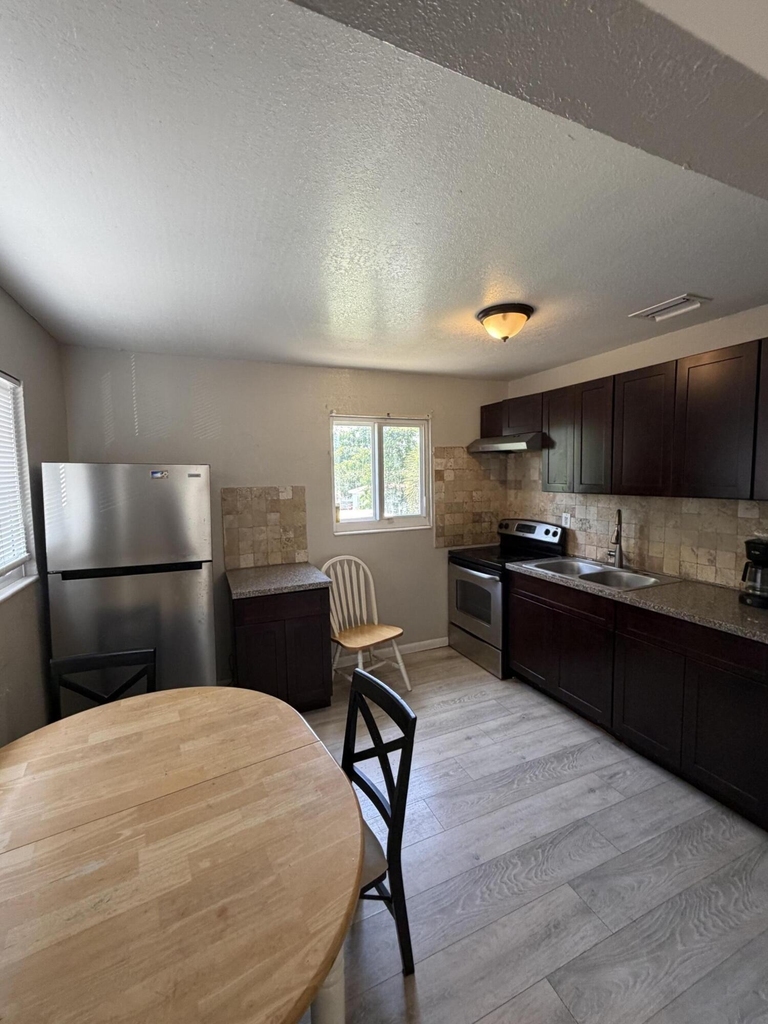 716 22nd Street - Photo 1