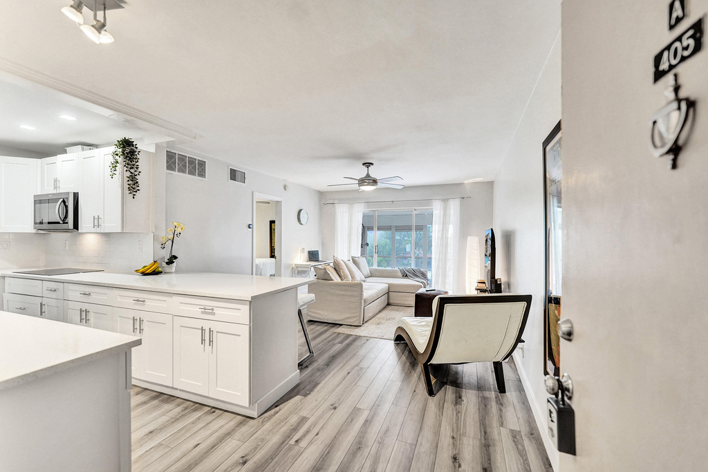 3040 Ne 16th Avenue - Photo 0